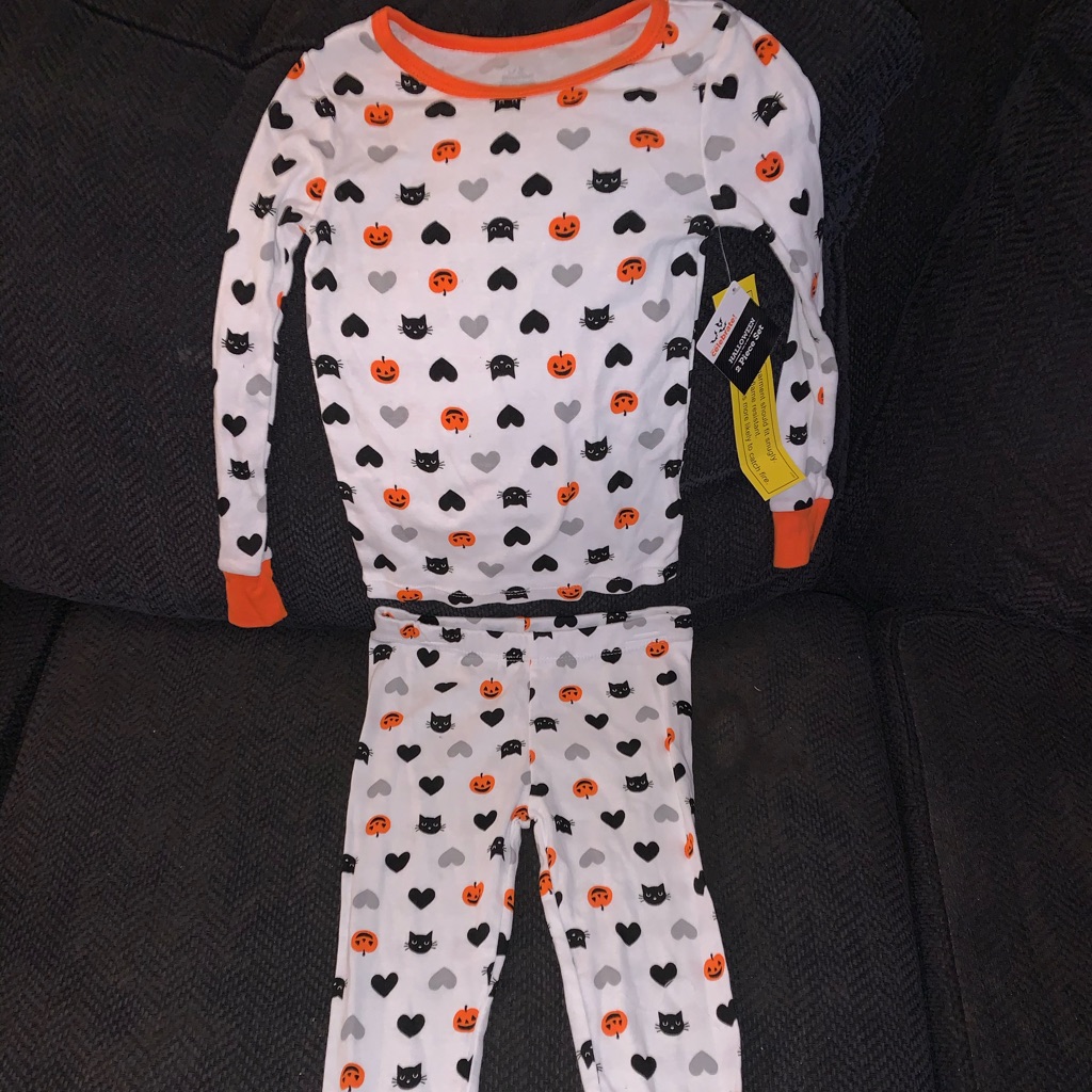 Brand New Girls Size 5 Halloween Pajama Set